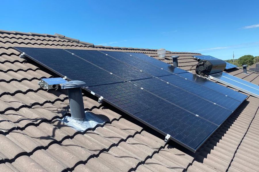 Solar panel cleaning Perth: a freshly cleaned rooftop array